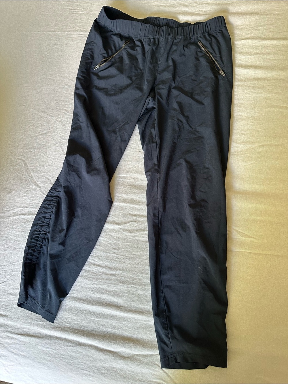 Athleta Black Cropped Active Jogger Pants with Zip Pockets